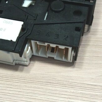 Блокировка люка EBF61315801 для стиральных машин LG