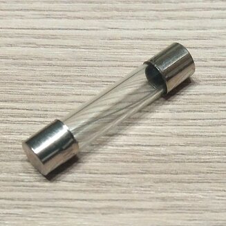 Предохранитель (8 А, 250V, 6x30 мм)