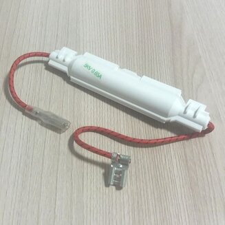 Предохранитель (0.65 А, 5KV, в корпусе)