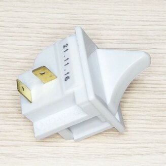 Выключатель света 32007761 для холодильников Vestel, Haier, Bompani, Candy