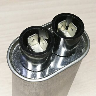 Конденсатор СВЧ 1.1uF 2100V