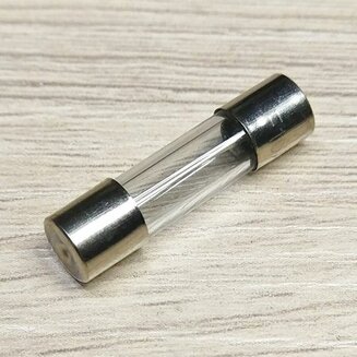 Предохранитель (10 А, 250 V, 5x20 мм, стекл.)