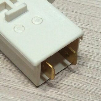 Блокировка люка 651016776 (2 язычка) для стиральных машин Ardo, Asko и Whirlpool